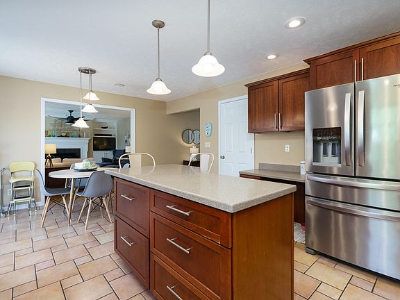 5th image of 8343 Logan Bay St