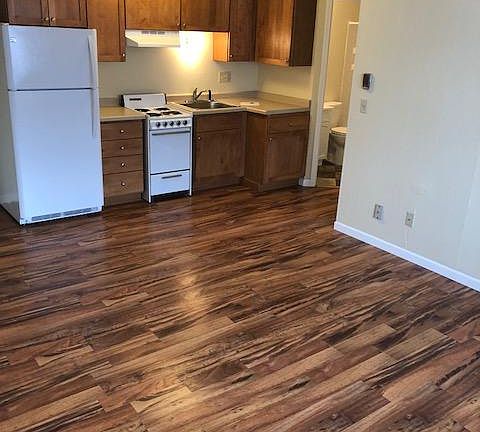 5th image of 429 E Broadway St APT 7
