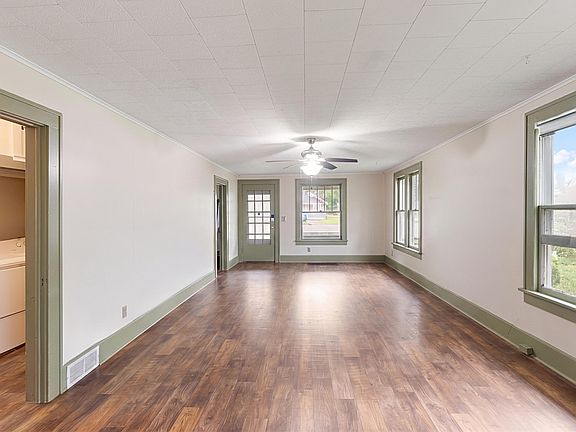 4th image of 409 Frisco Avenue