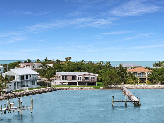 3rd image of 16 E Ocean Dr