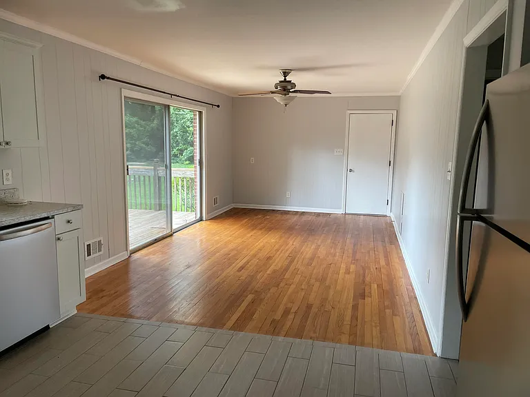 1115 Williams Dr — Photo 5