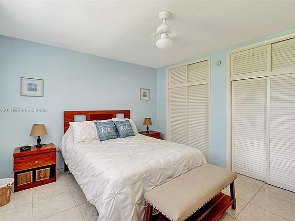 4th image of 16801 NE 13th Ave APT 206