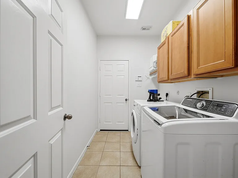 321 Preston Ln — Photo 18