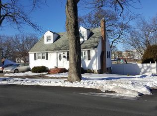 19 Exeter St, Lawrence, MA 01843