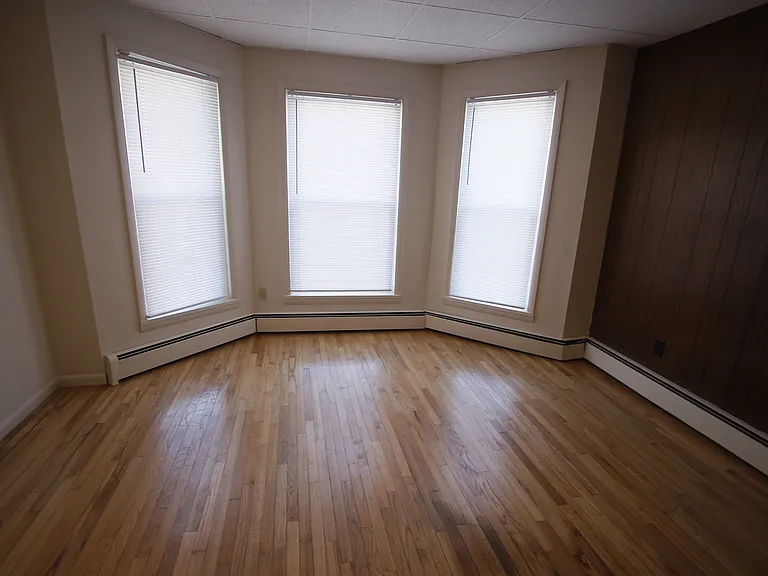 216 East Ave #1 — Photo 8