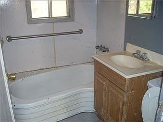2nd image of 131 Geyer Ct