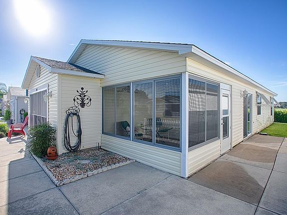3rd image of 2809 Barboza Dr