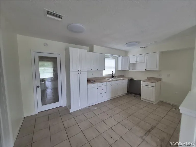 16 N Osceola St — Photo 3