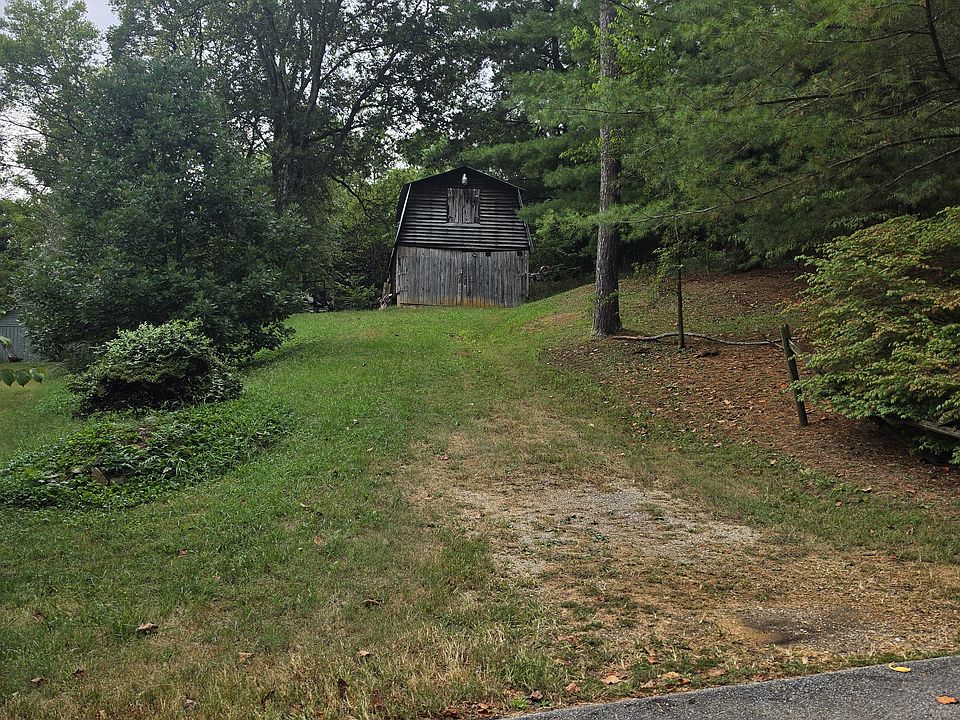 1st image of 647 Dover Rd