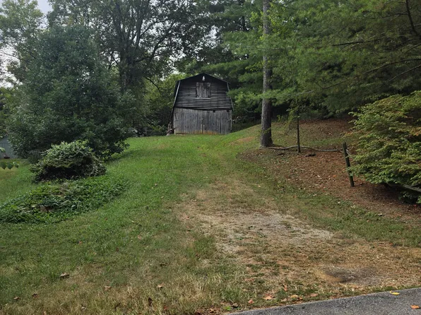 647 Dover Rd, Morristown, TN 37813