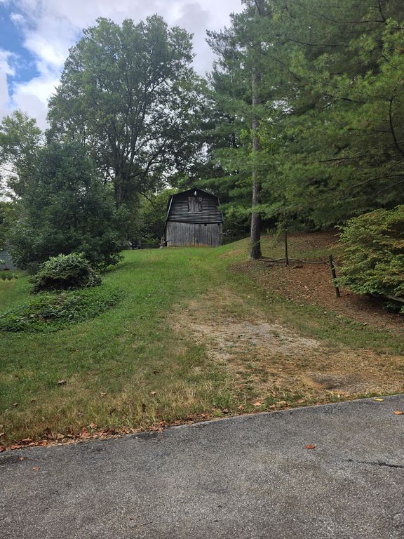 647 Dover Rd - Property Image
