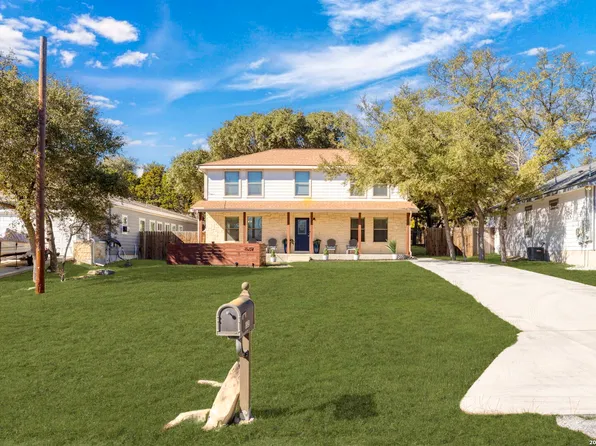 1535 Bonnyview Dr, Canyon Lake, TX 78133