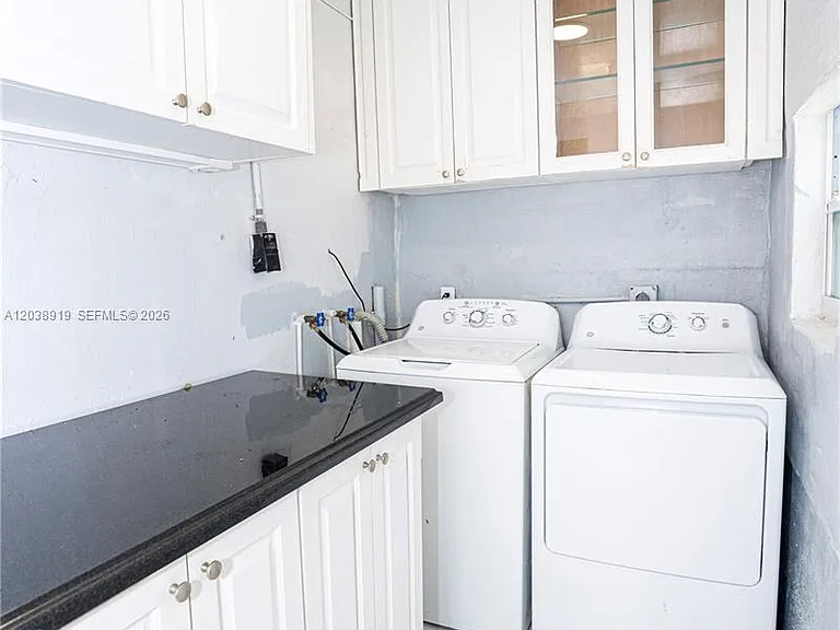16990 NE 5th Ct — Photo 20