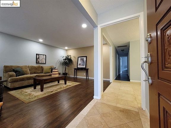 3rd image of 243 Escondido Dr