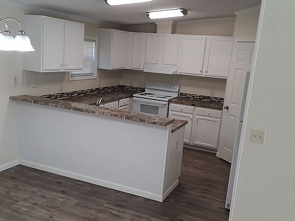 3rd image of 1481 Vine St