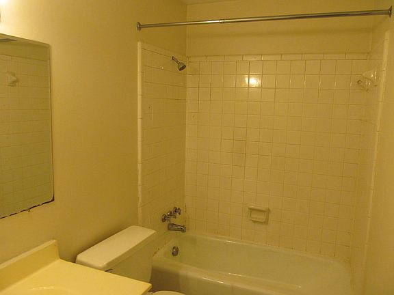 5th image of 304 Briar Creek Mnr