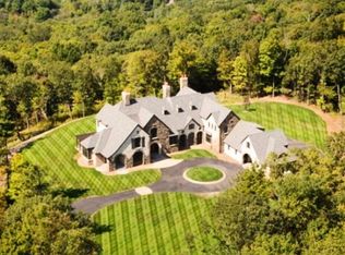 34 Sky View Dr, Avon, CT 06001