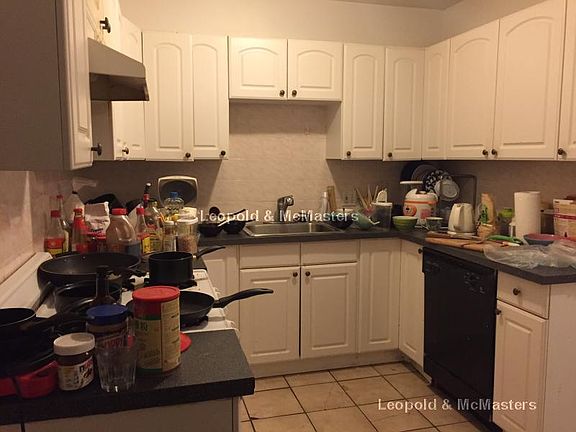 2nd image of 66 Egmont St #13C