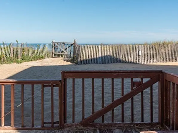 264 N End Blvd #1, Salisbury, MA 01952