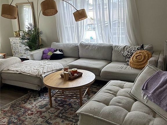 4th image of 608 Olive Ave #608