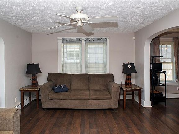 3rd image of 1343 W 20th St
