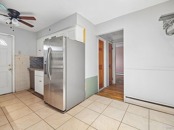 5th image of 174 Frederick Avenue