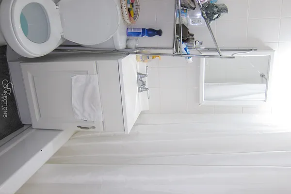 Rented by City Connections Realty | media 23