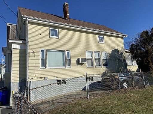 2nd image of 95 N 7th St