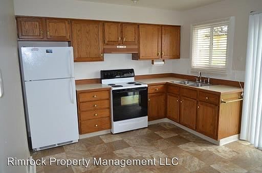 3rd image of 1411 Lynn Ave