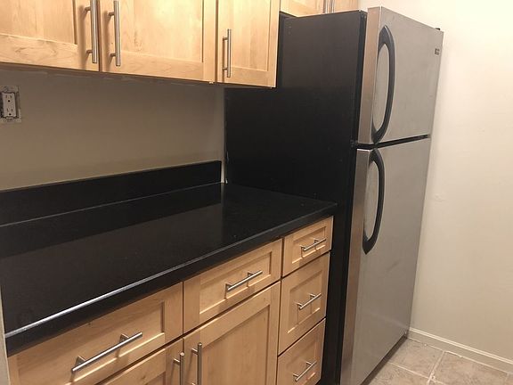 5th image of 7612 Grand Central Pkwy #1