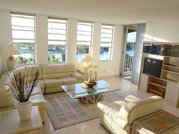 3rd image of 5401 Collins Ave APT 631