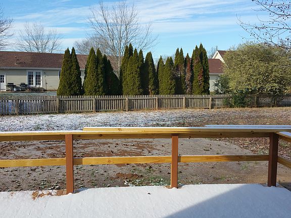 2nd image of 194 Lancashire Dr