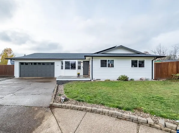 213 NW Lalack Ct, Dallas, OR 97338