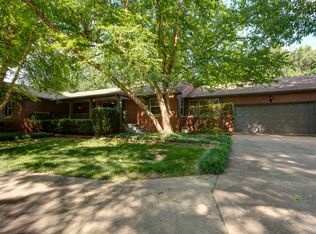 1126 S Kentwood Ave, Springfield, MO 65804