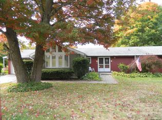 101 Birchwood Dr, Castleton, NY 12033