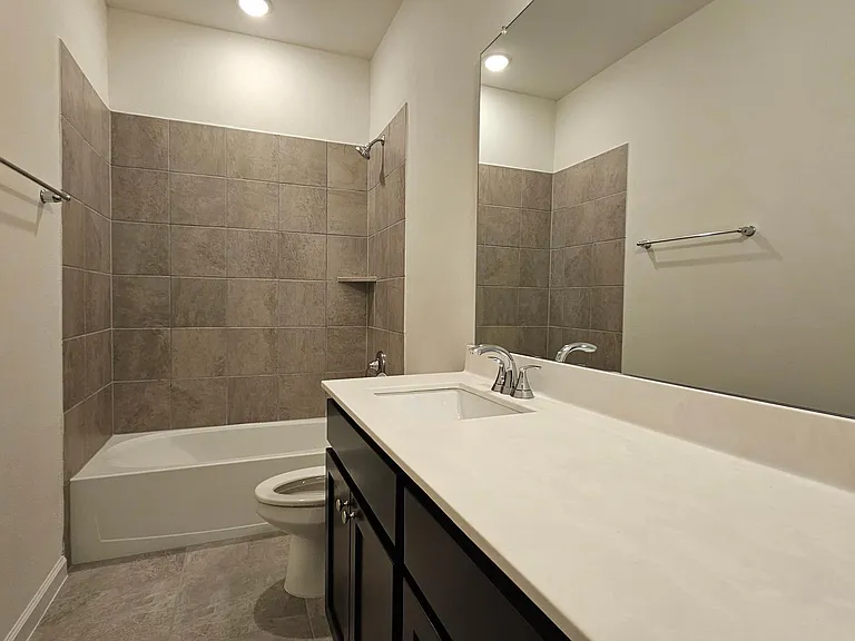 1215 Stagecoach Trl — Photo 19