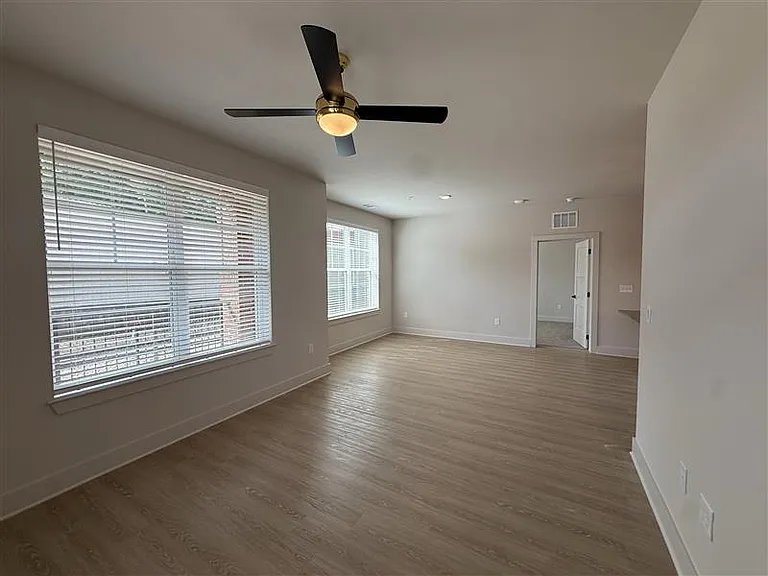 District on the Etowah Apartments — Photo 1419
