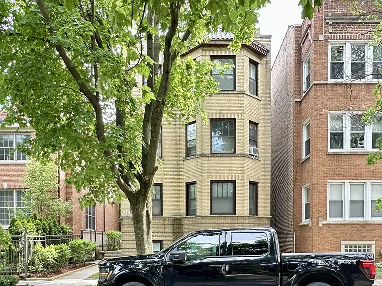 2131 W Giddings St #A3 — Photo 1
