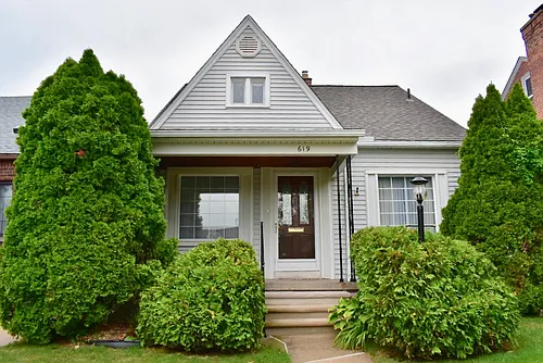 619 N Elizabeth St Photo 1