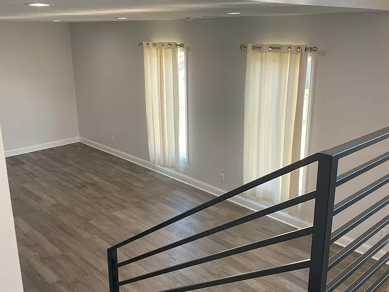 5101 NW 57th Pl — Photo 13