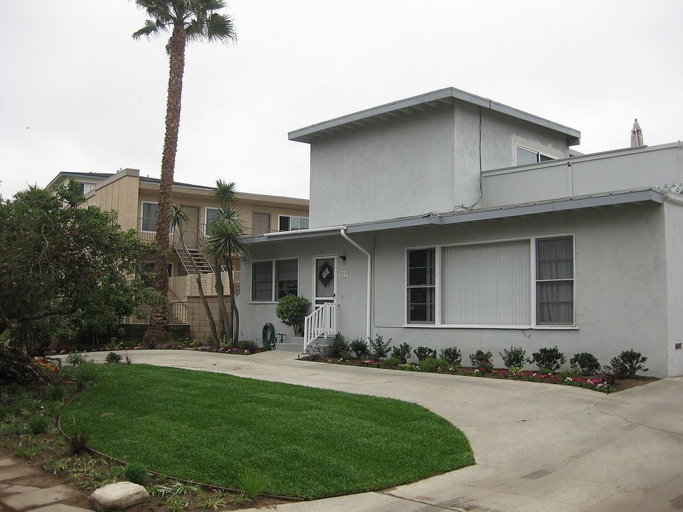 1st image of 209 Calle Miramar APT 3