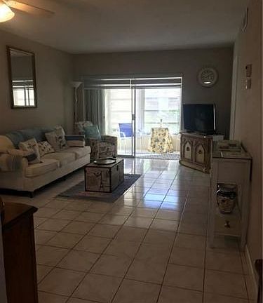 3rd image of 2111 NE 42nd Ct APT 106W