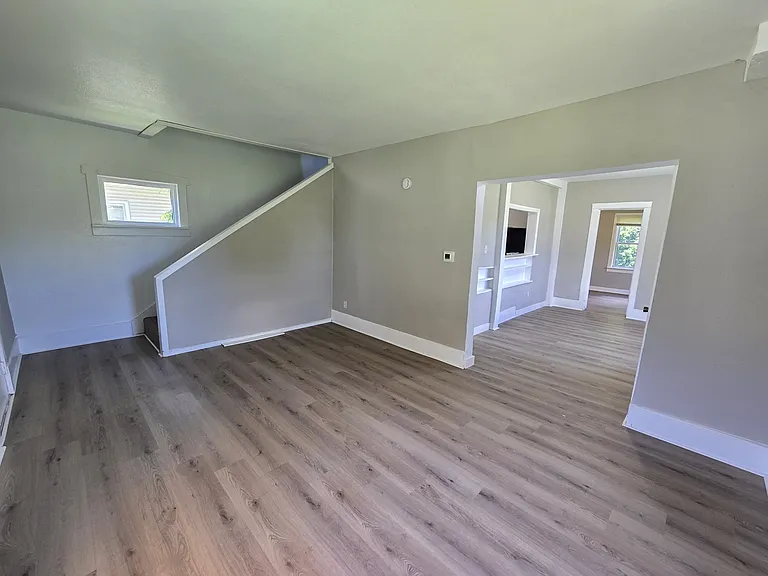 707 Webster St — Photo 3
