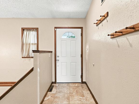 4th image of 1213 Bluestem Dr