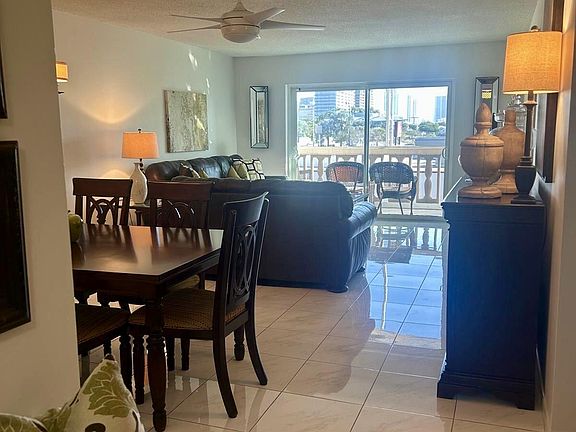 4th image of 410 SE 2nd Street #323