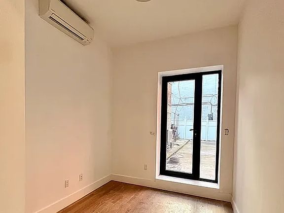 4th image of 435 Dekalb Ave #1R