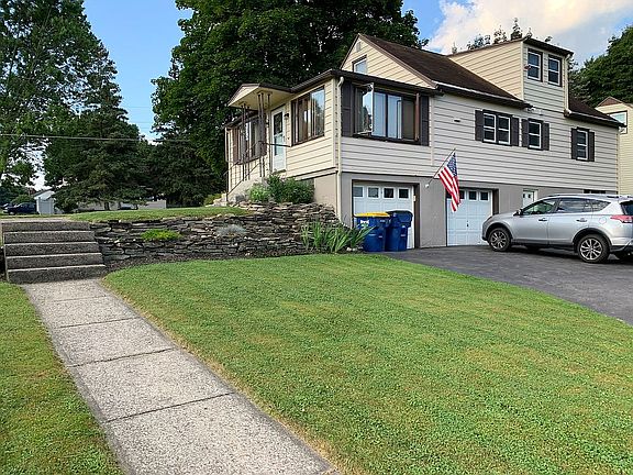 3rd image of 100 Fernpark Dr