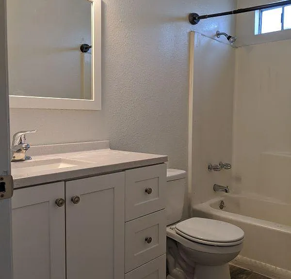 204 Aspen St #D-4 — Photo 8