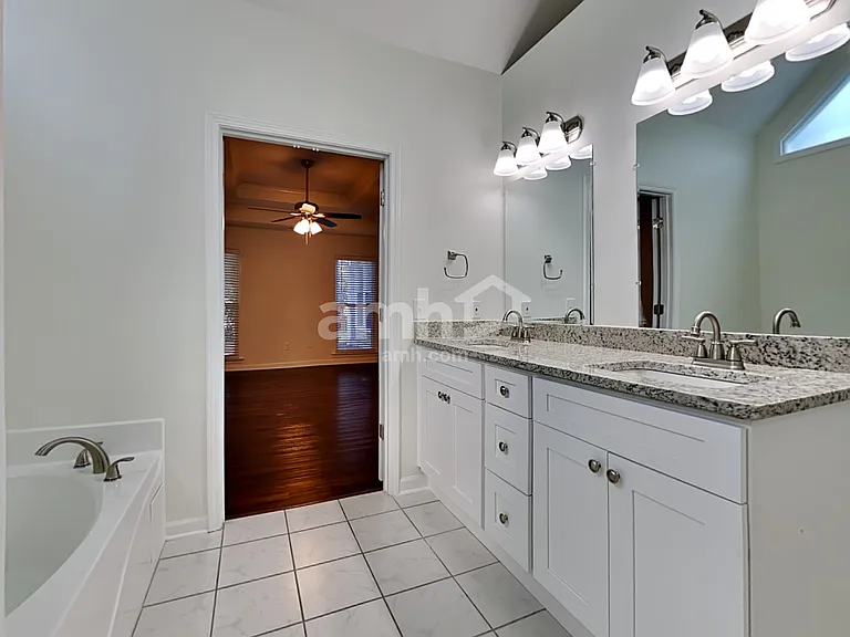 4282 Moccasin Trl — Photo 13