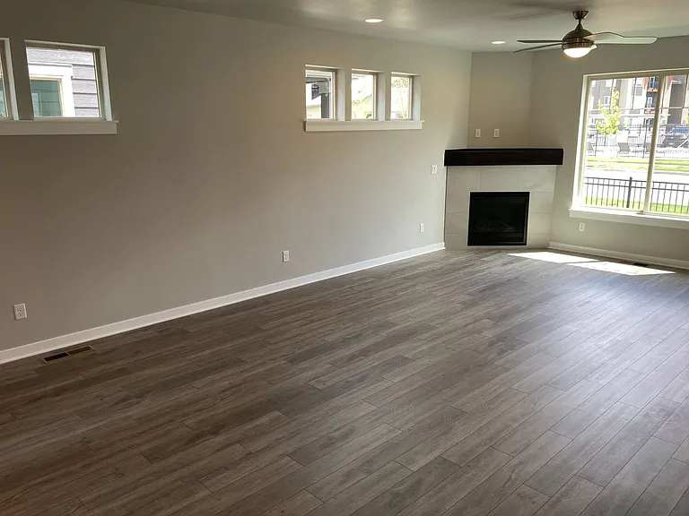 3835 SW Coyote Pl — Photo 3